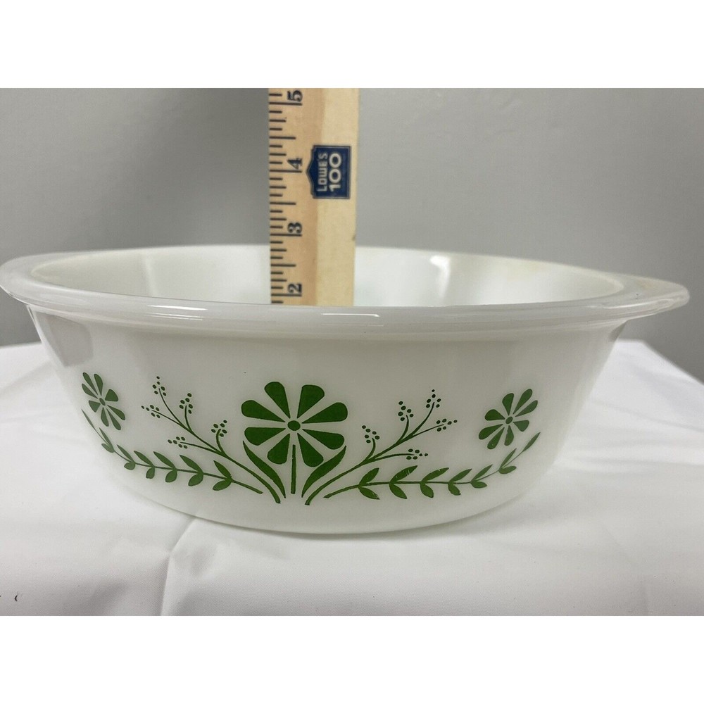 Vintage Glass Bake White Glass Casserole Baking Dish White 2 Qt Fast Shipping - Picture 10 of 11